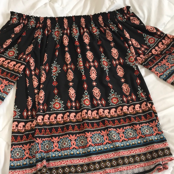 Off the shoulder blouse - Picture 4 of 5